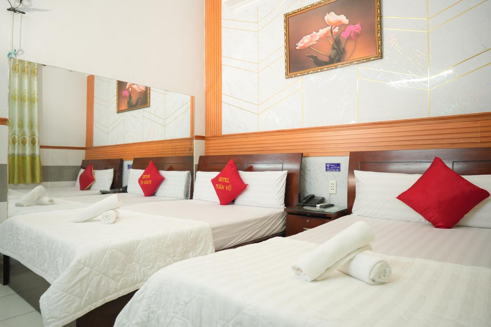 Khach San Tuan Vu Hotel Ho Chi Minh City Exterior photo